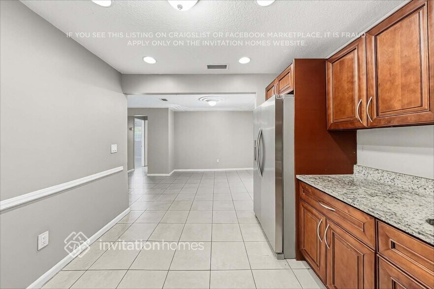Building Photo - 7406 Overlook Dr