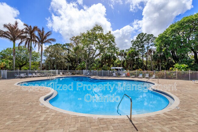 Building Photo - 2532 Ventura Cir