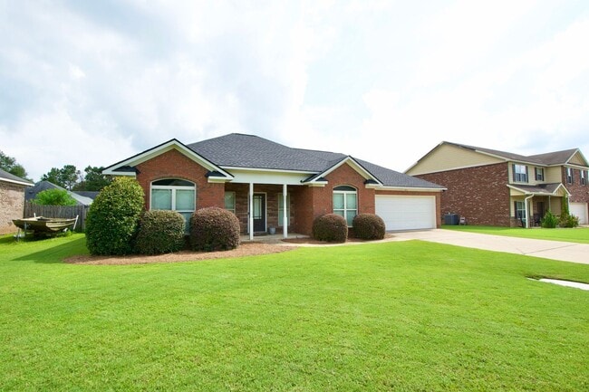 Building Photo - Charming 3-Bedroom Home in a Peaceful Opel...