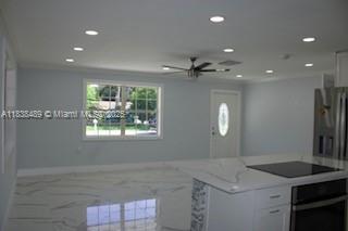 Building Photo - 3954 Coconut Cir N