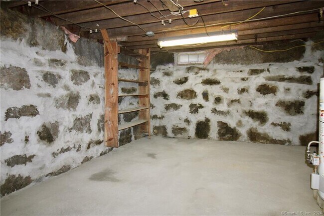 Building Photo - 43 Garden St