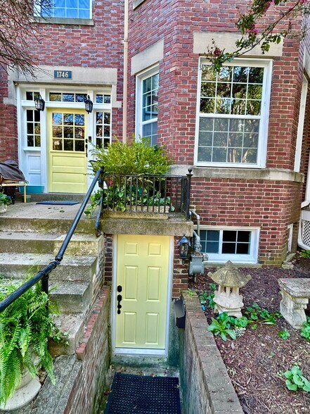 Building Photo - 1746 Lamont St NW