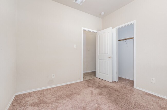 Building Photo - 9012 Cross Oak Ranch Blvd