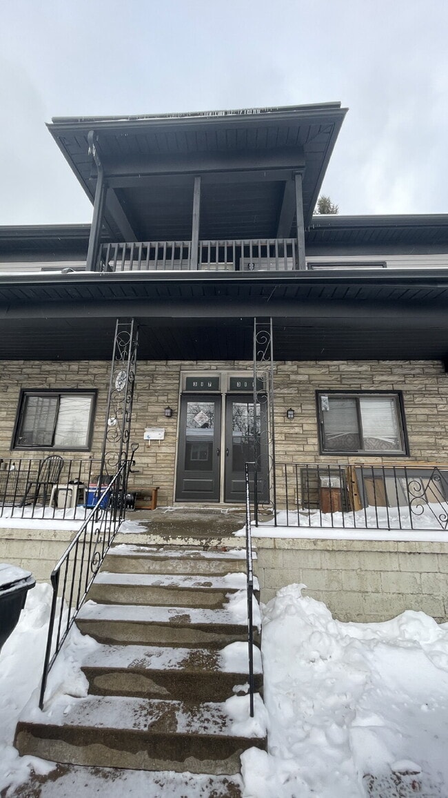 Building Photo - Spacious 3-Bedroom in Bellevue – Minutes from Downtown Pittsburgh!