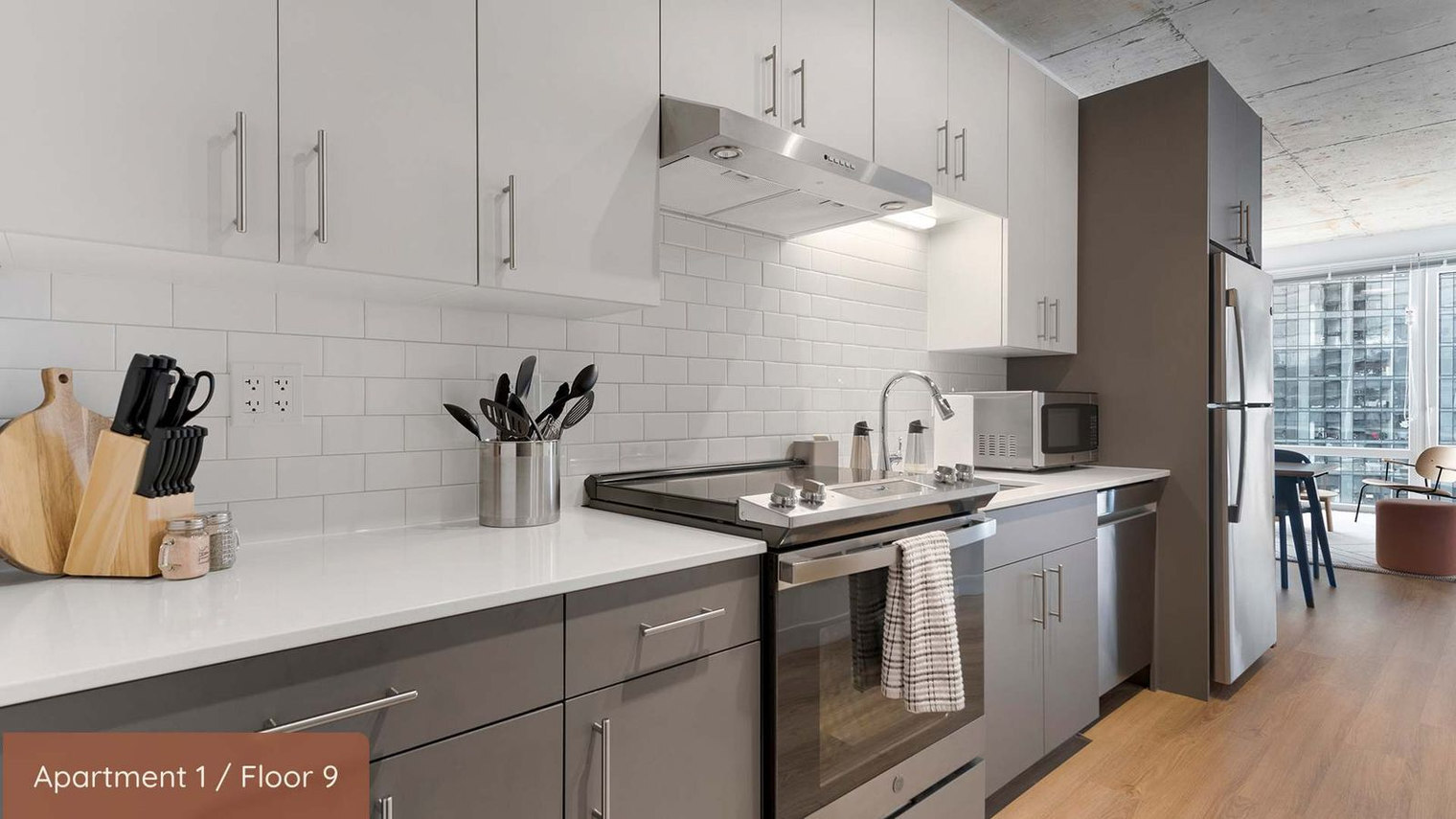 Building Photo - 853 W Blackhawk St