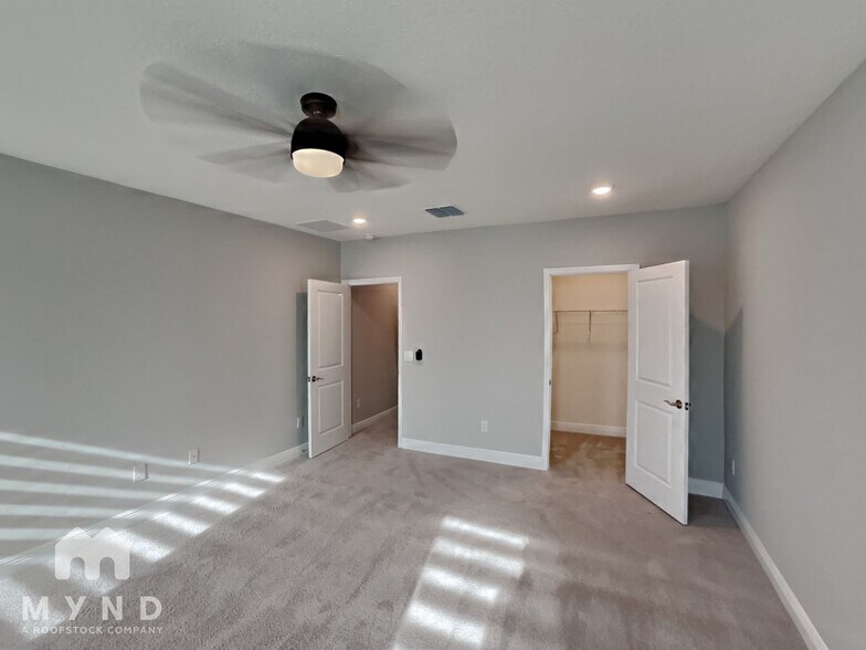 Building Photo - 2530 Chapel Oak Bnd