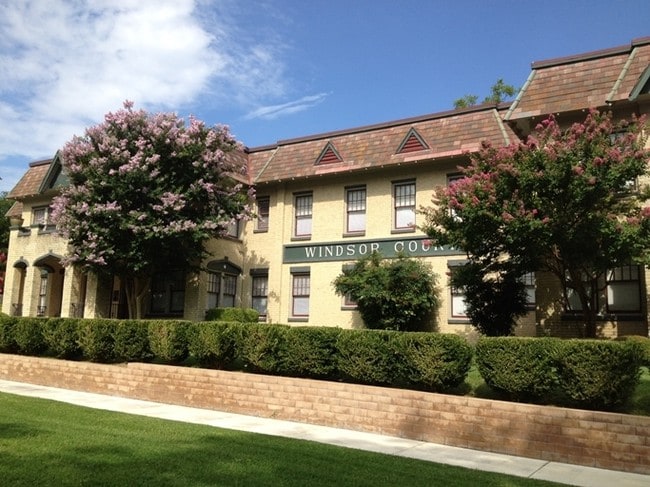 Primary Photo - Windsor Court Apartments