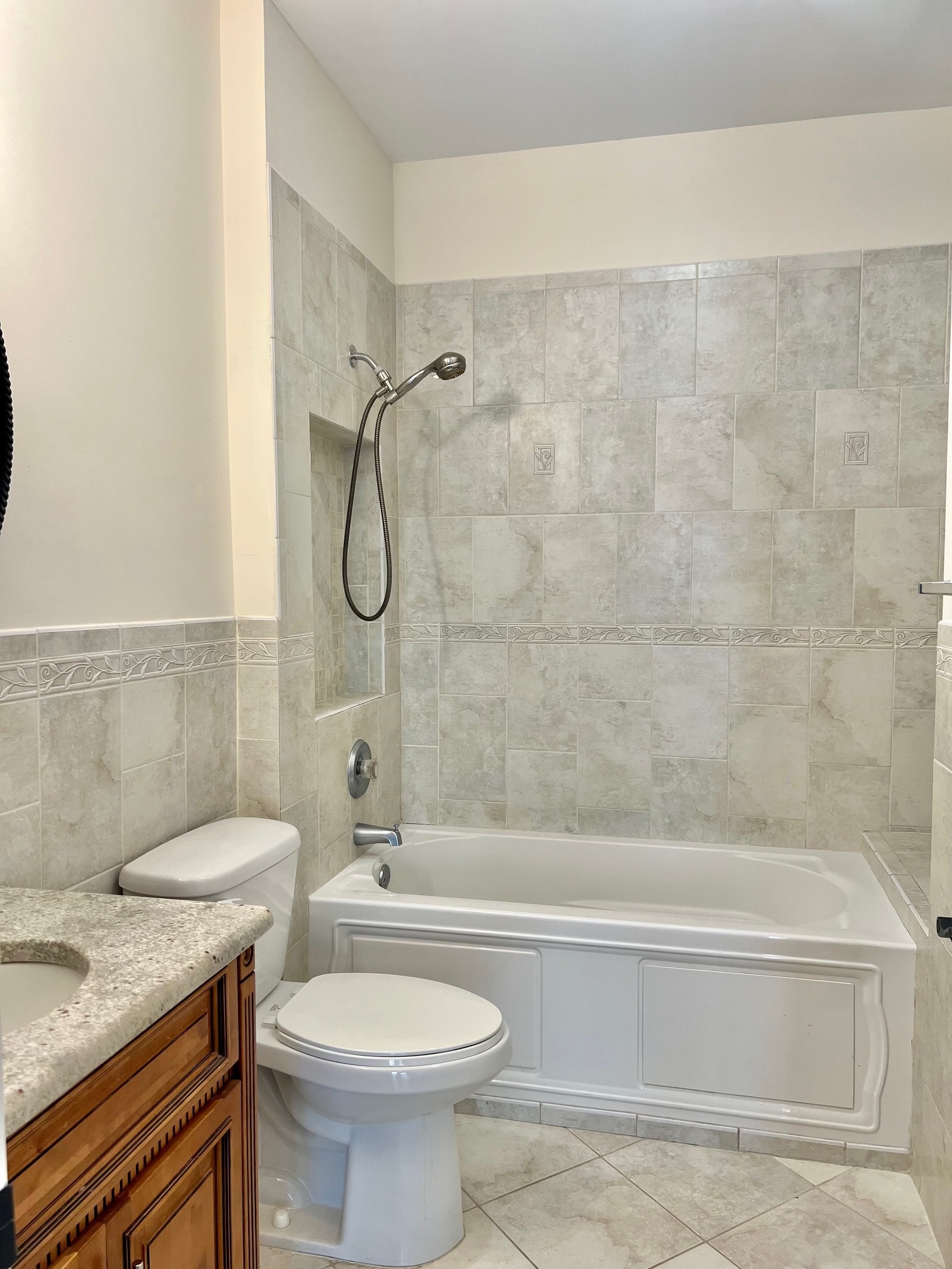 Building Photo - 524-532 Maple Ave