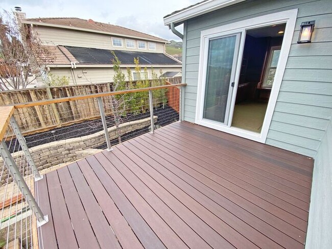 Building Photo - 6279 Skywalker Dr