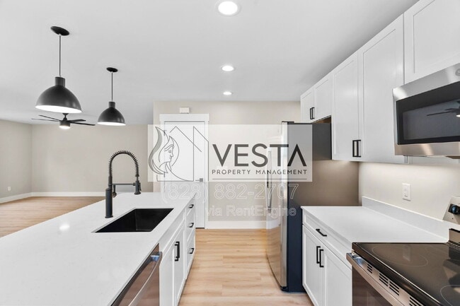 Building Photo - 192 Appalachian Way