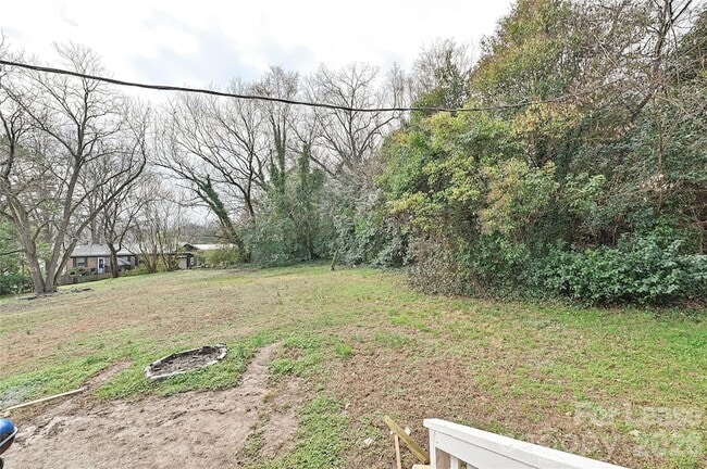 Building Photo - 302 E Hudson St