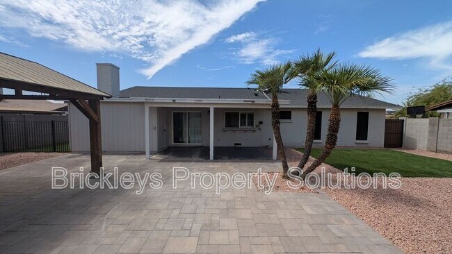 Building Photo - 2029 S Nina Cir