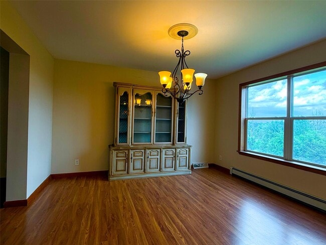 Building Photo - 10 Ashlyn Dr