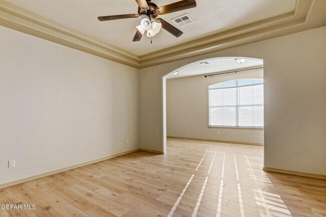 Building Photo - 3144 Hidden Creek Dr