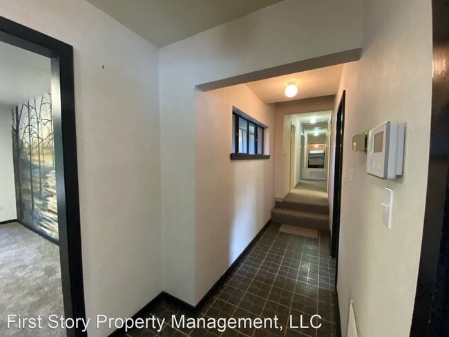 Building Photo - 4 br, 2 bath House - 548 Maclay Road