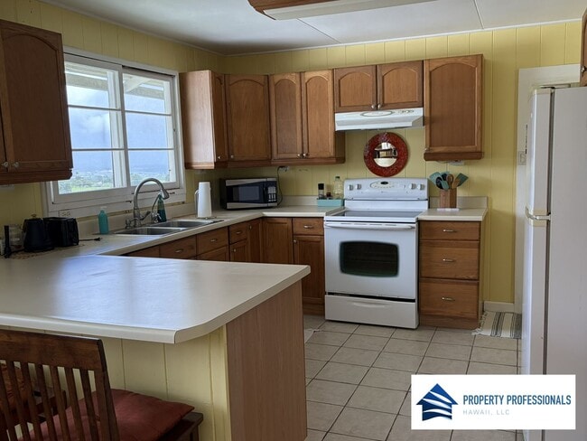 Building Photo - Furnished 2 Bedroom w/ Bonus Studio Downstairs
