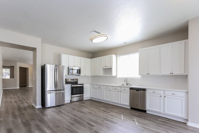 Building Photo - 1703 Chalksand Way