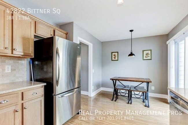 Building Photo - 42822 Bittner Square