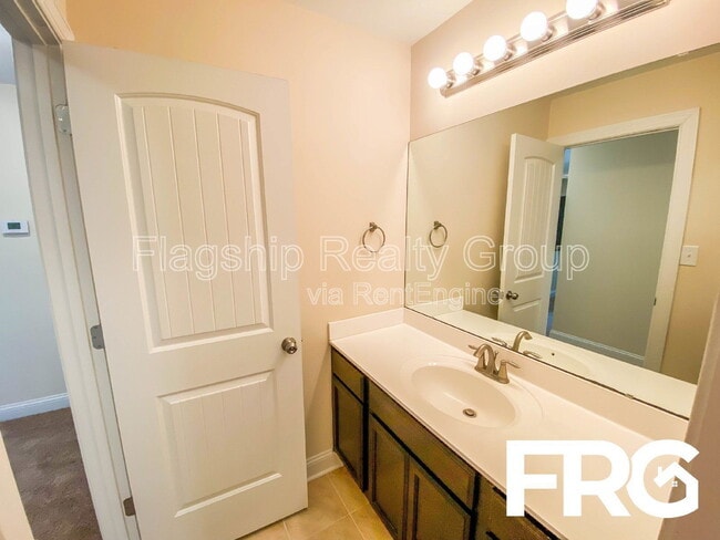Building Photo - 112 Quail Hollow Dr
