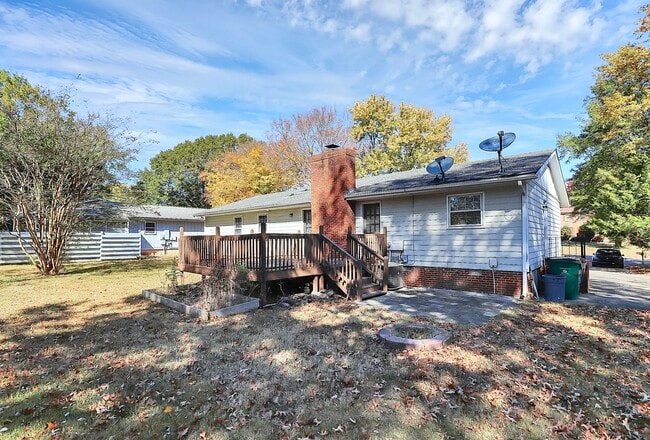 Building Photo - 7401 Quail Ridge Dr