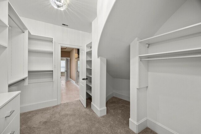 Building Photo - 14918 Diane Manor Ln