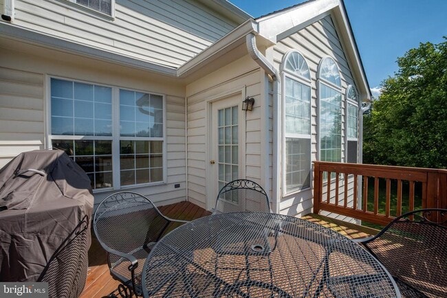 Building Photo - 44094 Saxony Terrace