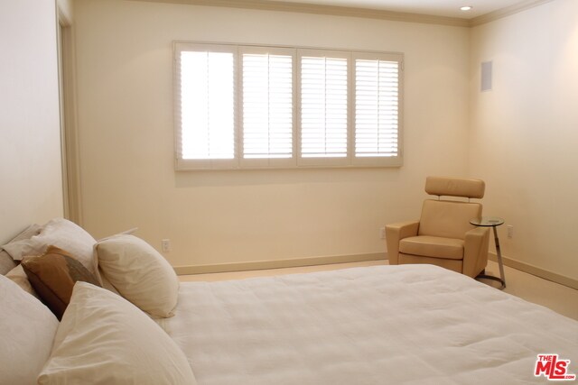 Building Photo - 10400 La Grange Ave