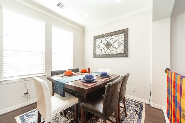 Building Photo - 12258 Oxford Cres Cir