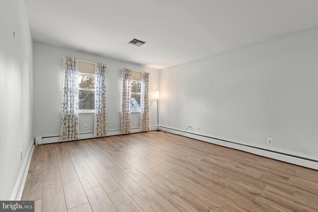 Building Photo - 137 Blackfoot Trail