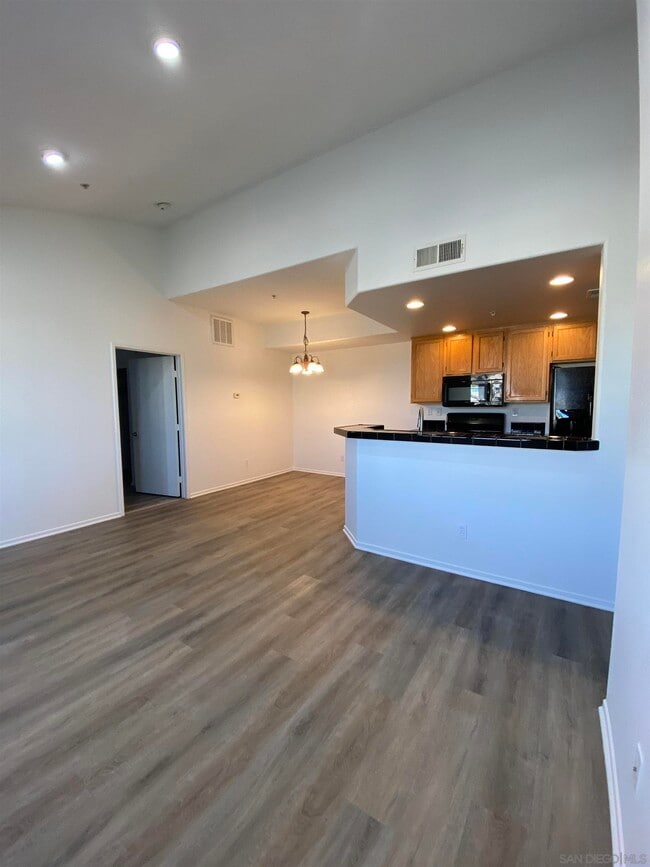 Building Photo - 1344 Paizay Pl