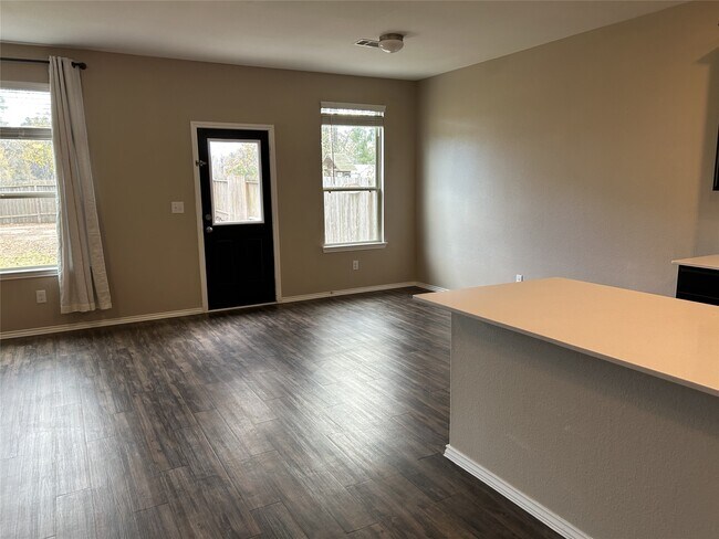 Building Photo - 2363 Timberland Country Dr