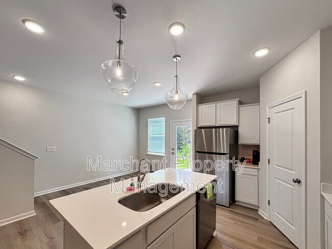 Building Photo - 119 Stoneview Way