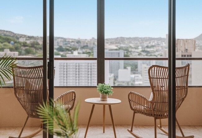 Building Photo - Mott Smith Laniloa