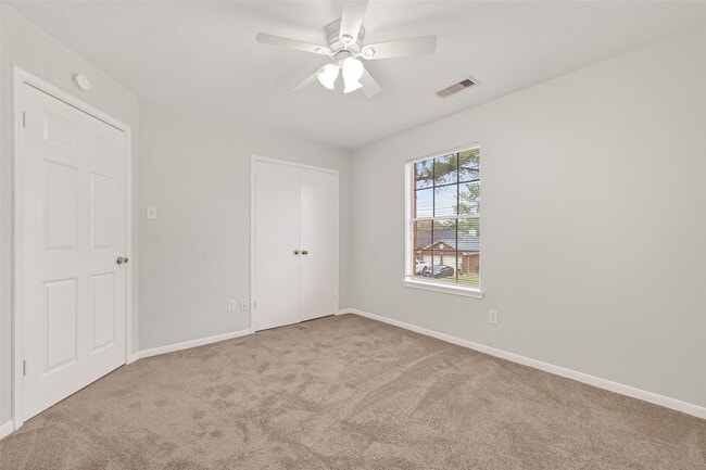 Building Photo - 5439 Baslow Dr