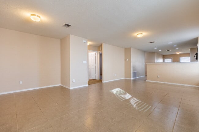 Building Photo - 11742 Silver Sky