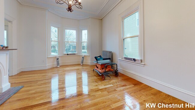 Building Photo - 2817 Washington St