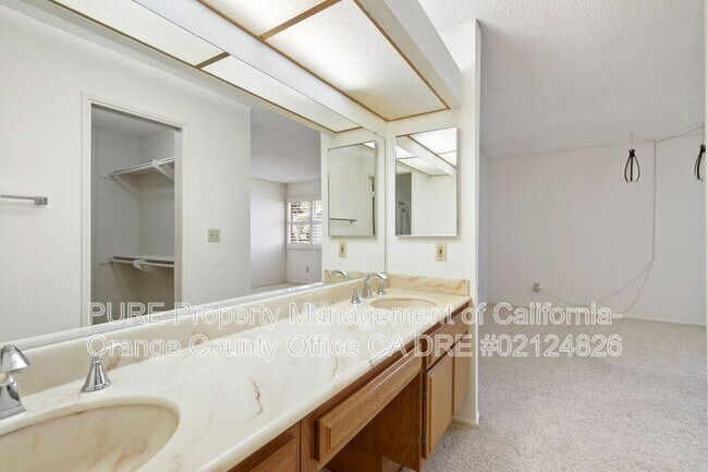 Building Photo - 8933 Amador Cir