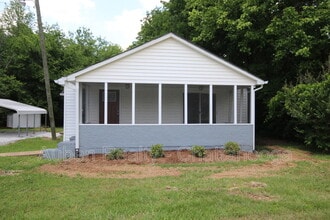 Building Photo - 1802 Crabtree Rd