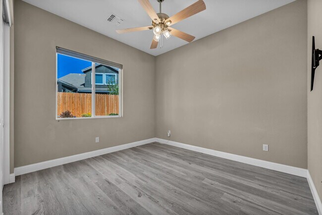 Building Photo - 9545 Hawkshead Rd