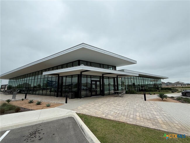 Building Photo - 130 Pastar Fls