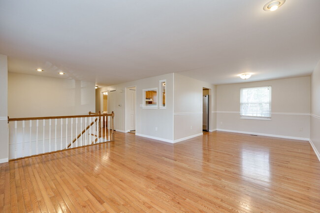 Building Photo - 3800 Corkwood Dr
