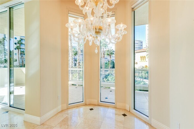 Building Photo - 2857 Paradise Rd