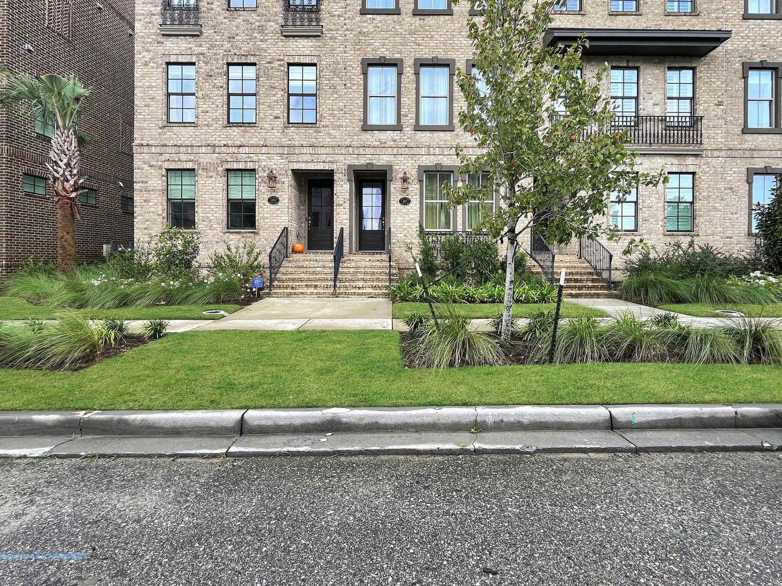 Building Photo - 401 Upper E Ave