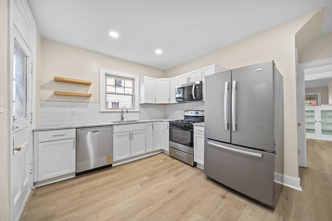 Building Photo - 263 Crestview Rd