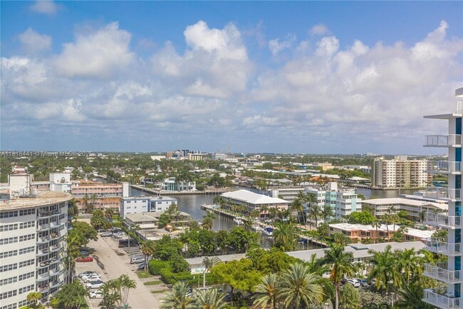 Building Photo - 2715 N Ocean Blvd