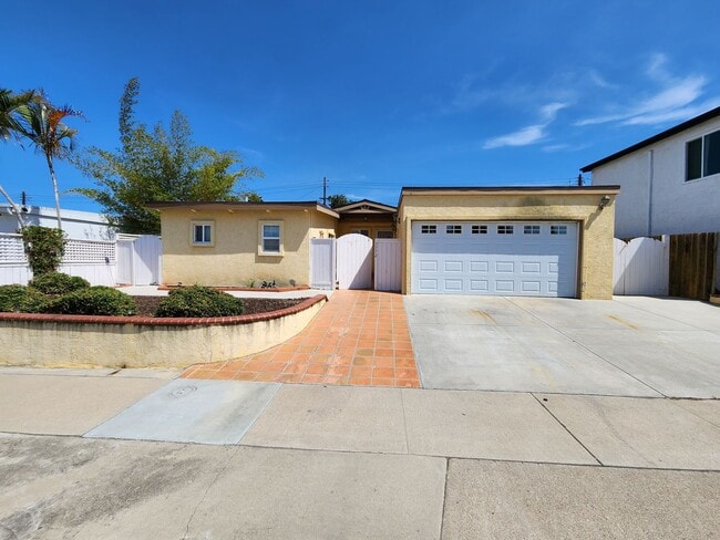 Building Photo - Single Story 4 Bedroom House in Clairemont/Bay Park
