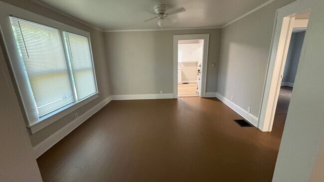 Building Photo - 4211 Campbellton Rd SW