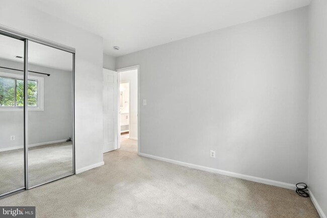 Building Photo - 4717 6th St NE