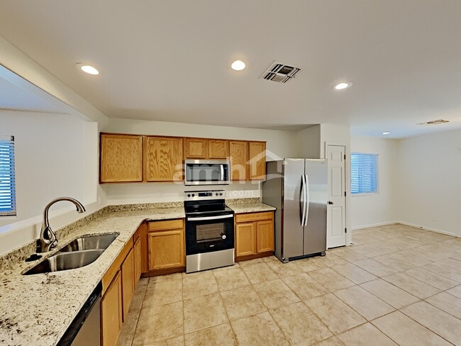 Building Photo - 16213 W Custer Ln