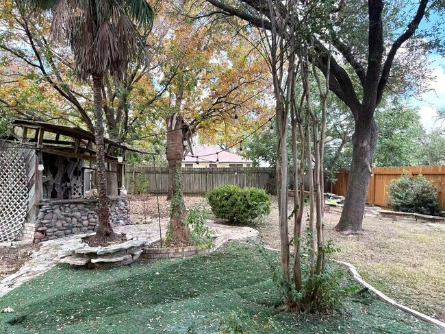 Building Photo - 13520 Bolivia Dr
